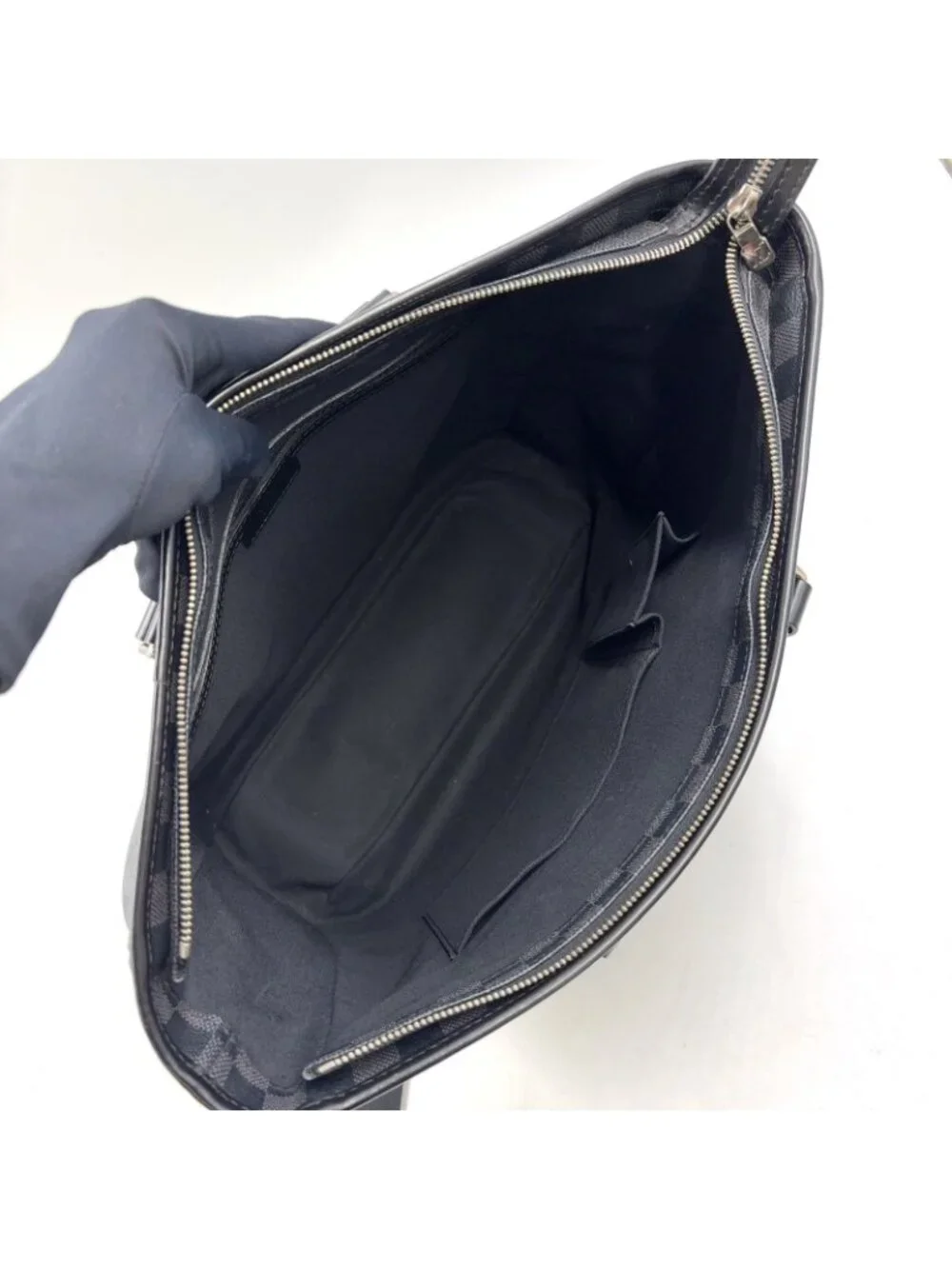 Louis Vuitton Tadao Damier Graphite Shoulder Bag Leather Black Tote Silver
